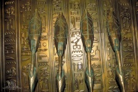 SG1-2x01-BTS Stabwaffen.jpg